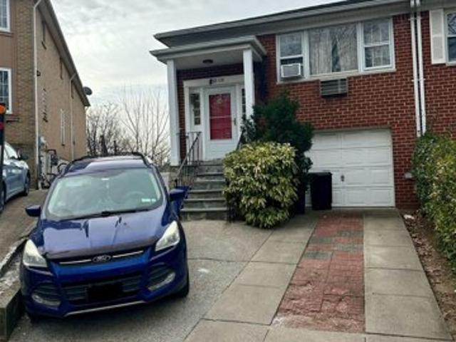 House for sale in Queens, Arverne