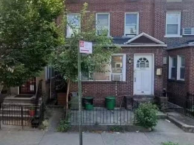 House for rent in Astoria