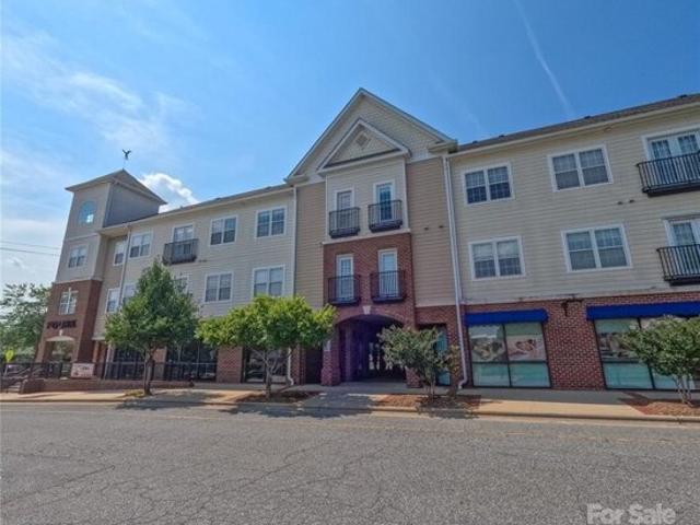 Condo for sale in Hickory