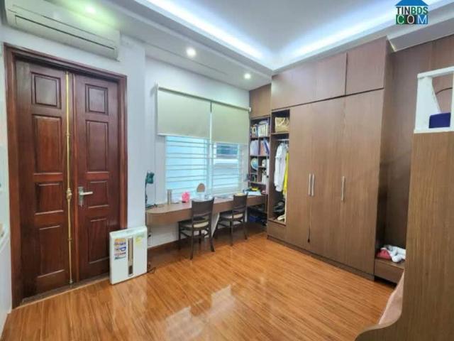 Nhà mặt phố bán tại Hoàn Kiếm, Hà Nội