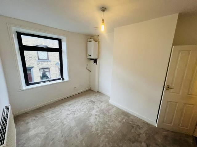 House for rent in Highroad Well, Sowerby Bridge