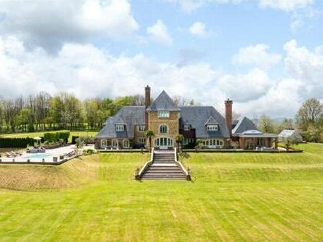 House for sale in Horsham, West Sussex