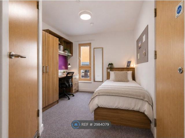 Room for rent in St Ebbes, The Slade