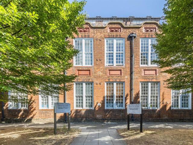 Studio for rent in St Ebbes, The Slade