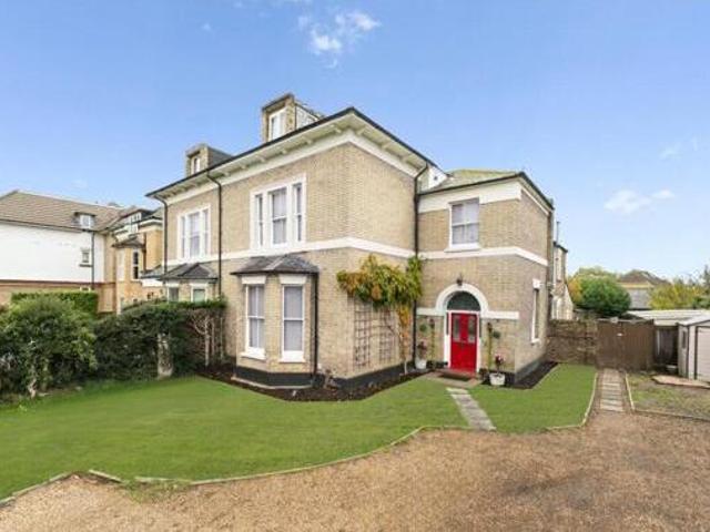 House for sale in Weybridge, Elmbridge
