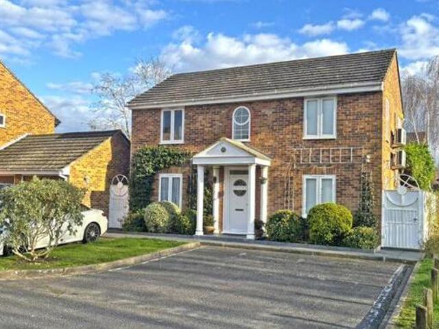 House for sale in Richmond Hill, Deepcut