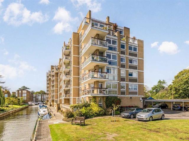 Apartment for rent in London Borough of Richmond upon Thames, Greater London