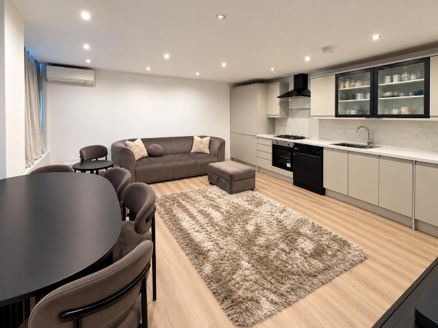 House for rent in Brondesbury Park, Greater London