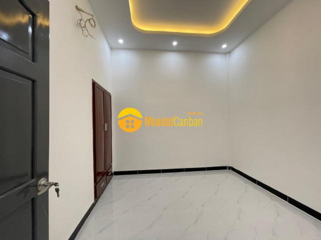 Nhà mặt phố bán
