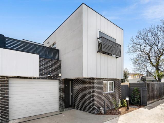 Townhouse for sale in Coburg, Melbourne