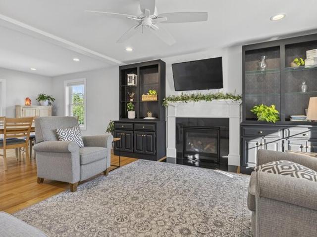 House for sale in Barrington, Strafford County