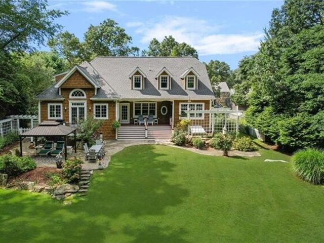 House for sale in Narragansett Pier, Narragansett