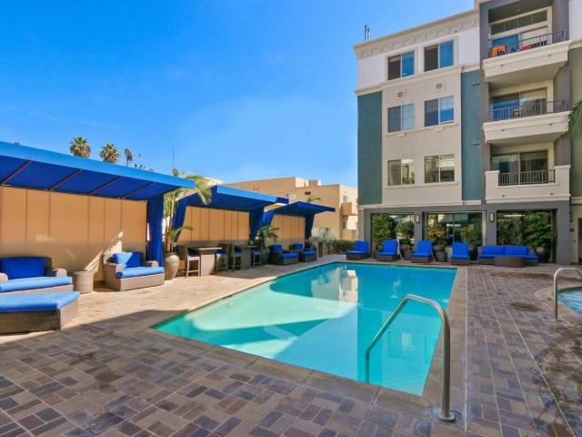 Apartment for rent in Canoga Park, California
