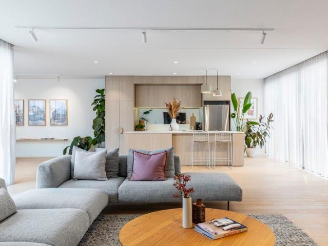 Townhouse for sale in Sunshine, Melbourne