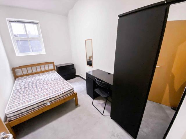 Apartment for rent in Saint George's, Netherthorpe
