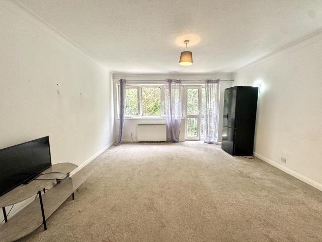 Apartment for rent in Denham