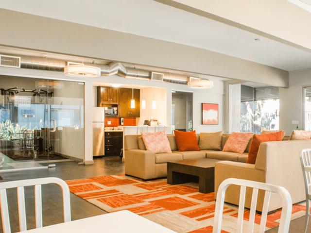 Apartment for rent in Canoga Park, California