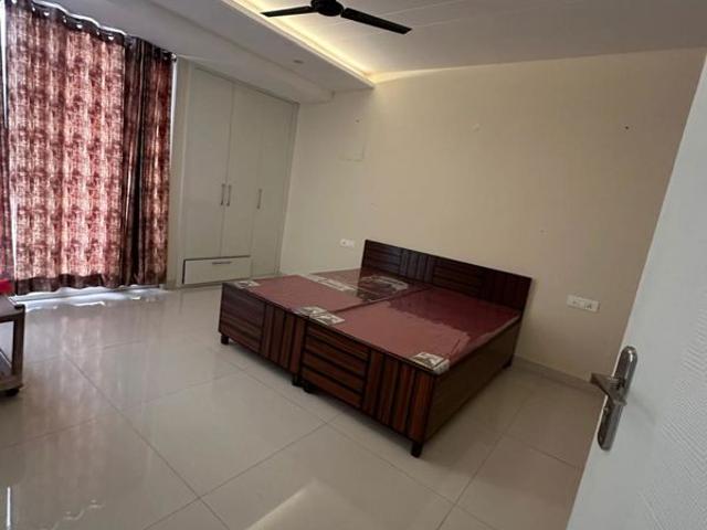 Flat for rent in Zirakpur, Punjab