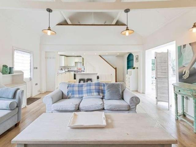 House for rent in Adstock