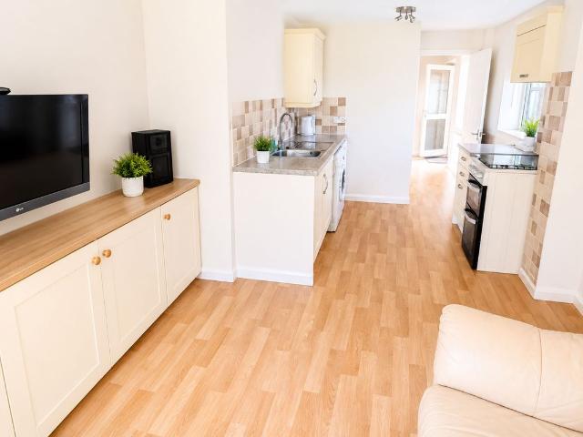 Studio for rent in Pouchen End, Hertfordshire