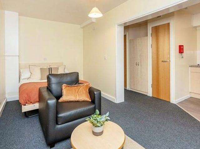 Studio for rent in Cultural Industries Quarter, Sheffield