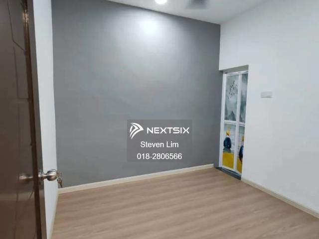 Residential House for sale in Malaka