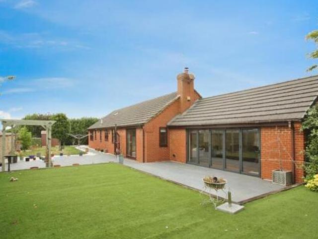 House for sale in Northampton, Northamptonshire