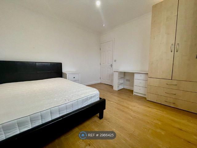 Apartment for rent in London Borough of Ealing, Greater London