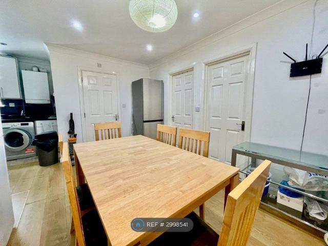 Apartment for rent in London Borough of Ealing, Greater London