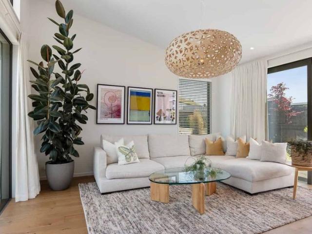 House for rent in Chaslands, Canterbury