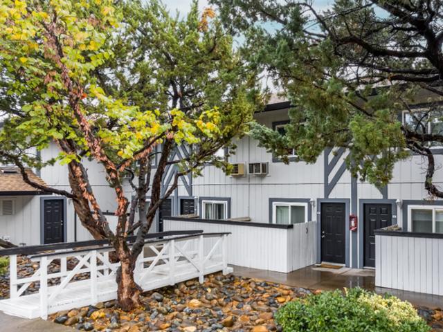 Apartment for rent in California