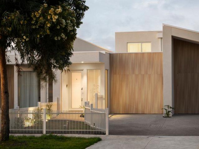 Townhouse for sale in Reservoir, Melbourne