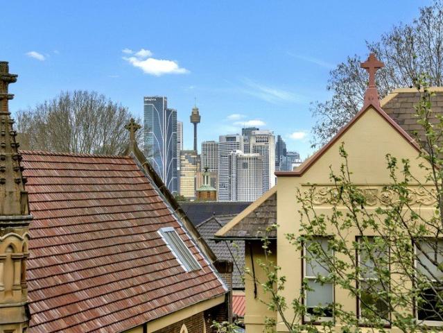 Apartment for rent in Victoria Cross, Sydney
