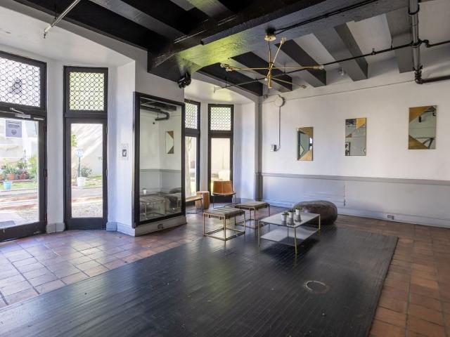 Apartment for rent in Canoga Park, California