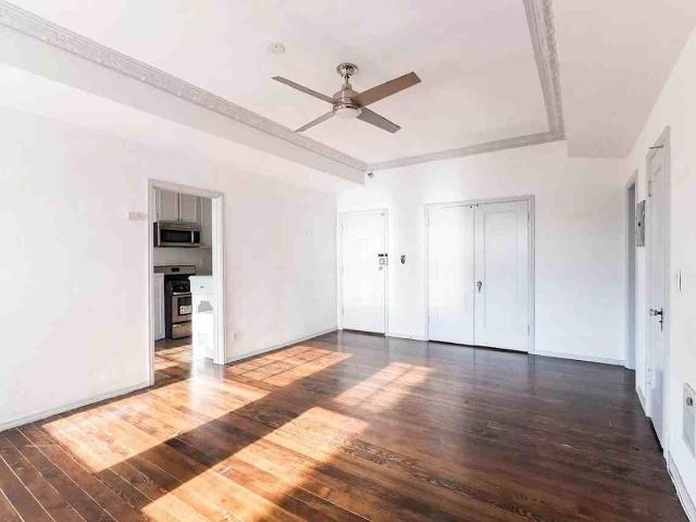 Apartment for rent in Canoga Park, California