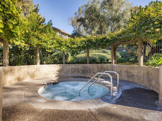 Apartment for rent in Santa Ana, California