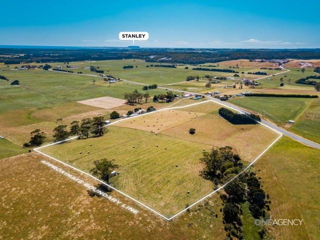 Cottage for sale in Smithton, Tasmania