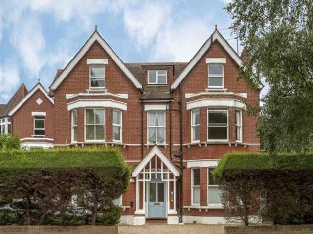 House for sale in London Borough of Hounslow, Cat Hill