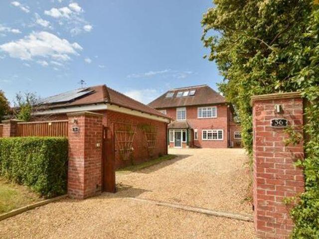 House for sale in Middlecroft, Hampshire