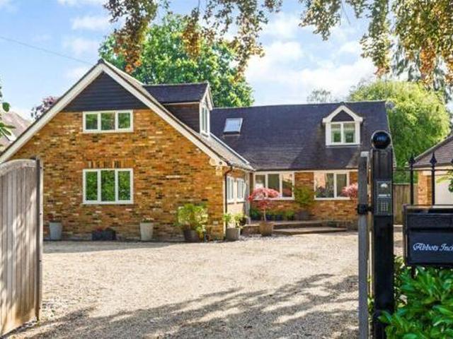 House for sale in Bourne End, Buckinghamshire