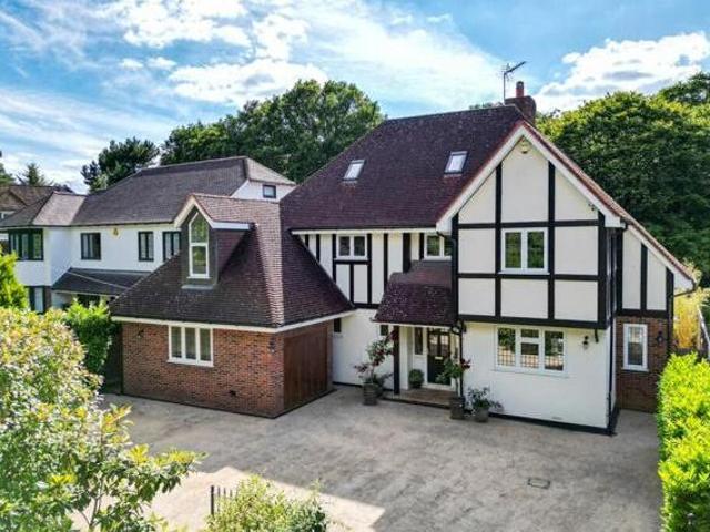 House for sale in Navestock Side, Essex