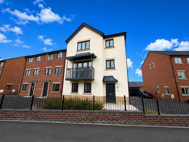 House for rent in Priors Hall Park, Weldon