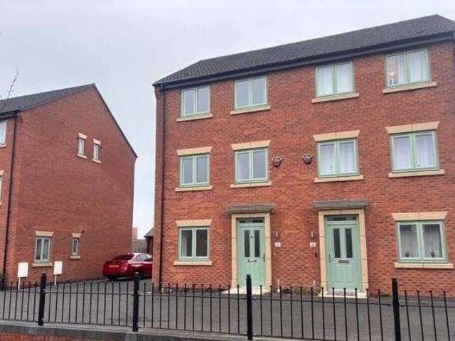 House for rent in Corby