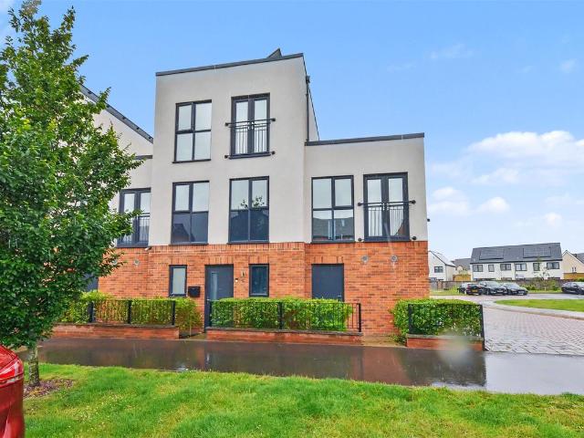 House for rent in Priors Hall Park, Weldon
