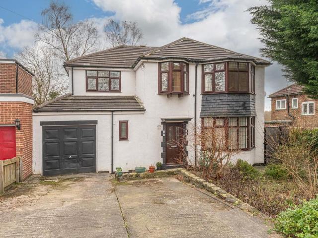 Apartment for rent in Alwoodley, West Yorkshire