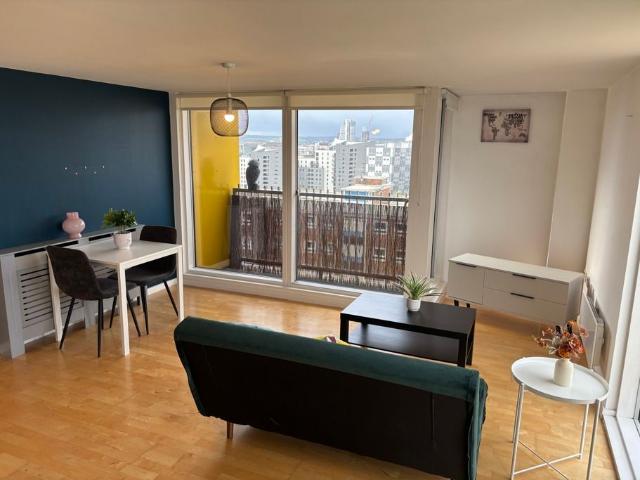 Apartment for rent in Saxton Gardens, Leeds