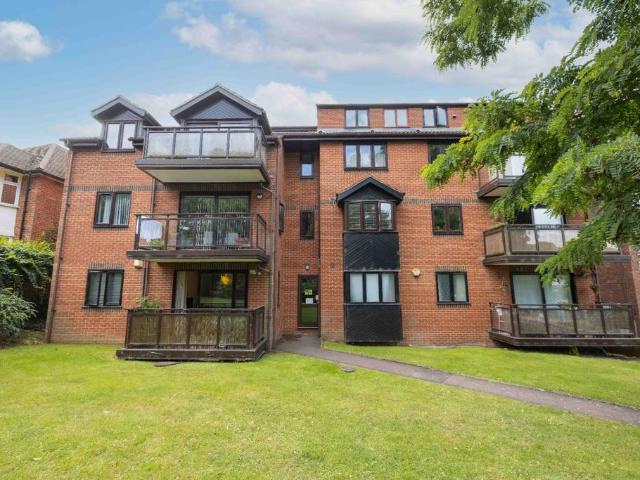 Apartment for rent in London Borough of Bromley, Greater London
