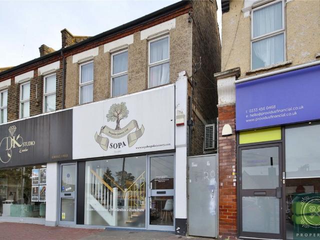 Apartment for rent in Highams Park, Greater London
