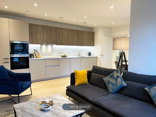 Apartment for rent in Brondesbury, Greater London