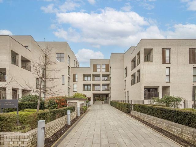 Apartment for rent in Brondesbury, Greater London